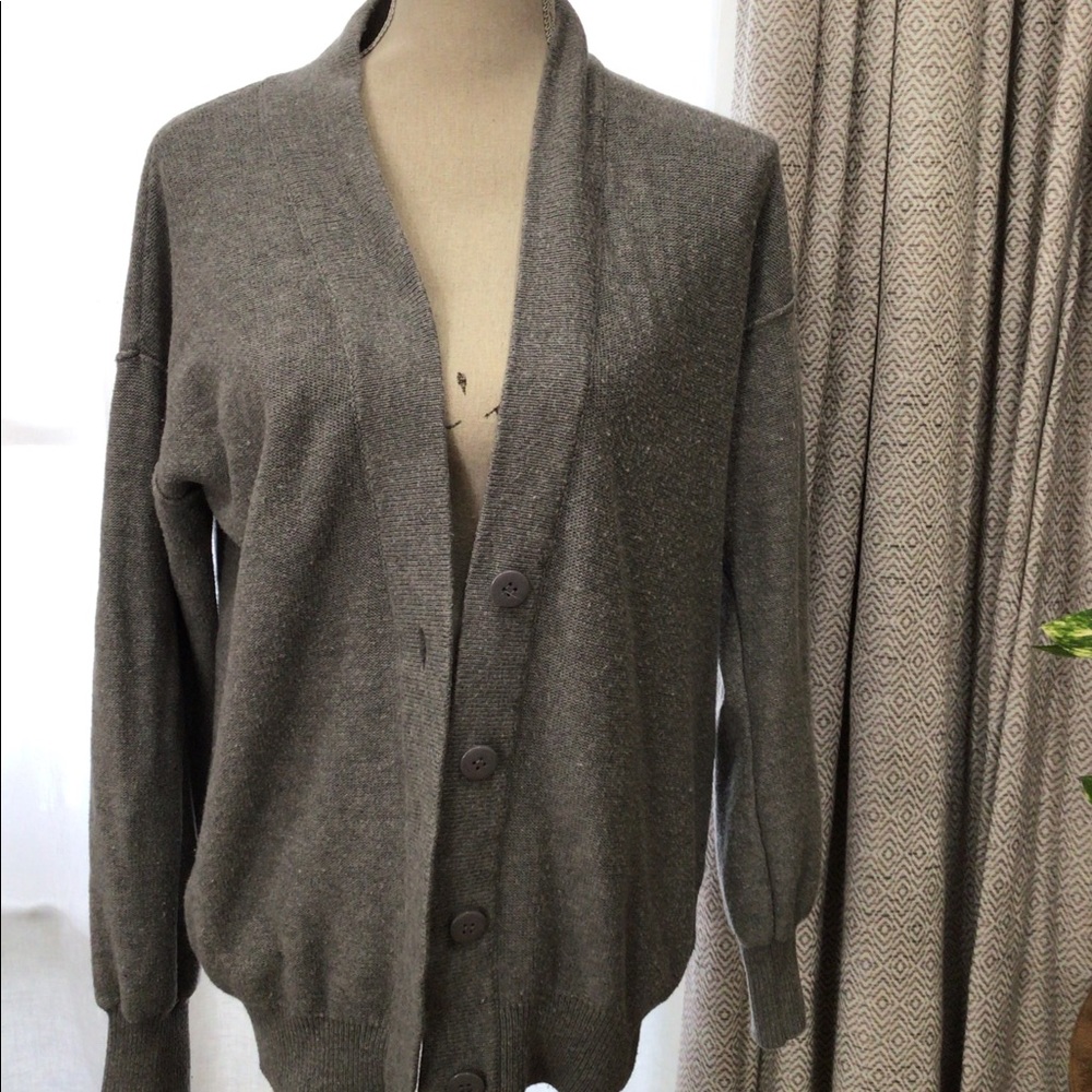 Cardigan sweater
